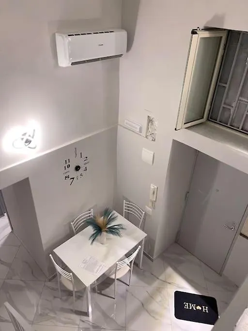 Vincy'S House Apartment Naples Italy
